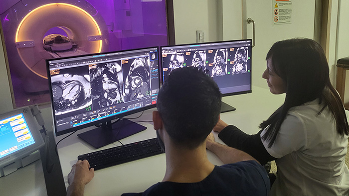 Toezicht houden Effici&euml;nte MR-workflow bij FUESMEN 