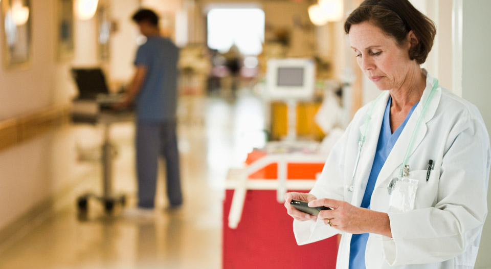 gebruikt smartphones voor de klinische communicatie