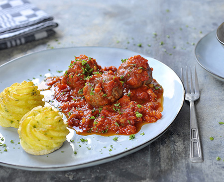 Gehaktballen in tomatensaus