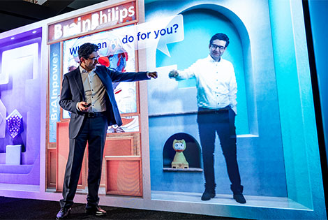Exhibition brAInpower opened by Shez Partovi with support from virtual assistant AI