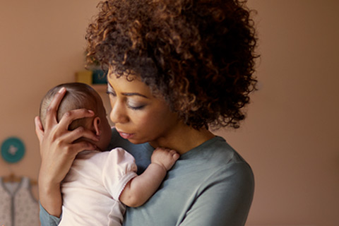 6 tips om een huilende baby te kalmeren